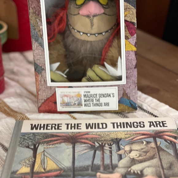 Where the Wild Things Are:NIB Wild Thing#3 Doll & 25th Anniversary Ed. Book. - Picture 15 of 15